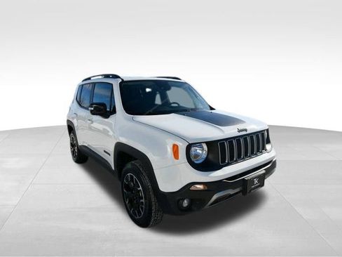 Used 2023 Jeep Renegade Latitude AWD/4WD image 10