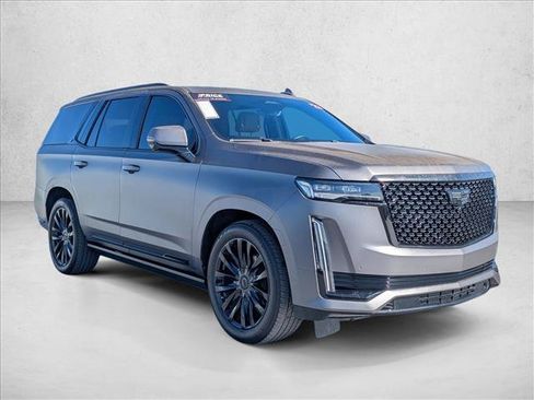 Used 2023 Cadillac Escalade Premium Luxury w/ Performance Package AWD/4WD image 3