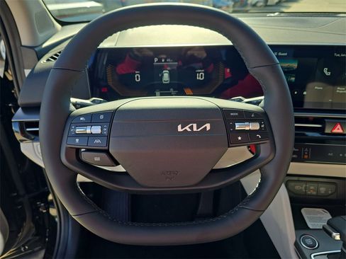 New 2026 Kia Sportage EX image 29