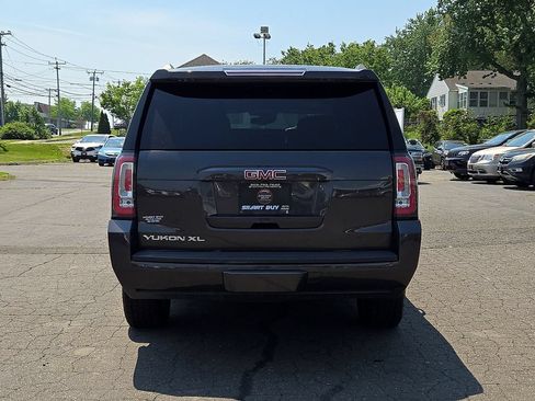 Used 2018 GMC Yukon XL SLT w/ Open Road Package AWD/4WD image 6
