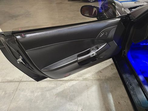 Used 2005 Chevrolet Corvette Coupe w/ Preferred Equipment Group image 9