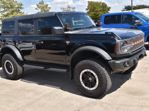 Used 2023 Ford Bronco Badlands w/ Sasquatch Package AWD/4WD image 5