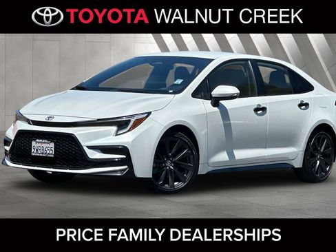 Certified 2026 Toyota Corolla SE w/ SE Premium Package FWD image 1