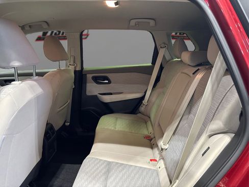 Used 2023 Nissan Rogue SV image 10