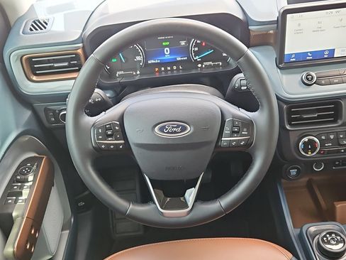 Used 2024 Ford Maverick Lariat FWD image 29