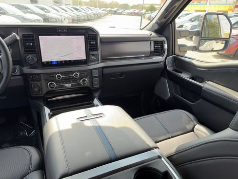 Used 2026 Ford F450 Platinum w/ FX4 Off-Road Package AWD/4WD image 24