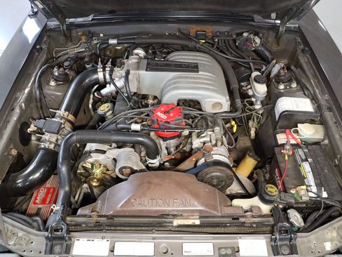 Used 1990 Ford Mustang GT RWD image 3