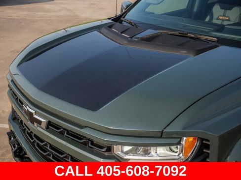 Used 2025 Chevrolet Silverado 1500 LTZ AWD/4WD image 17