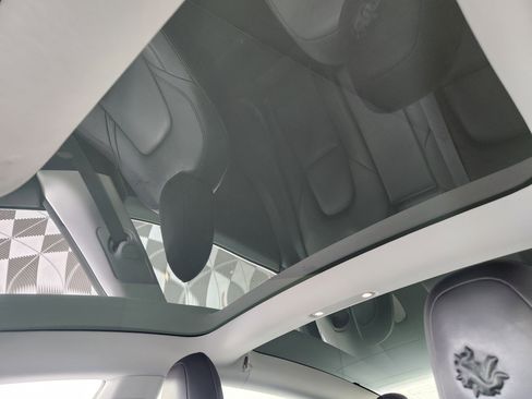 Used 2020 Tesla Model 3 Long Range image 18