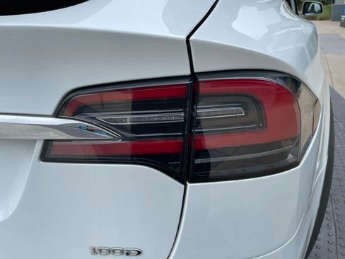 Used 2017 Tesla Model X 100D image 37