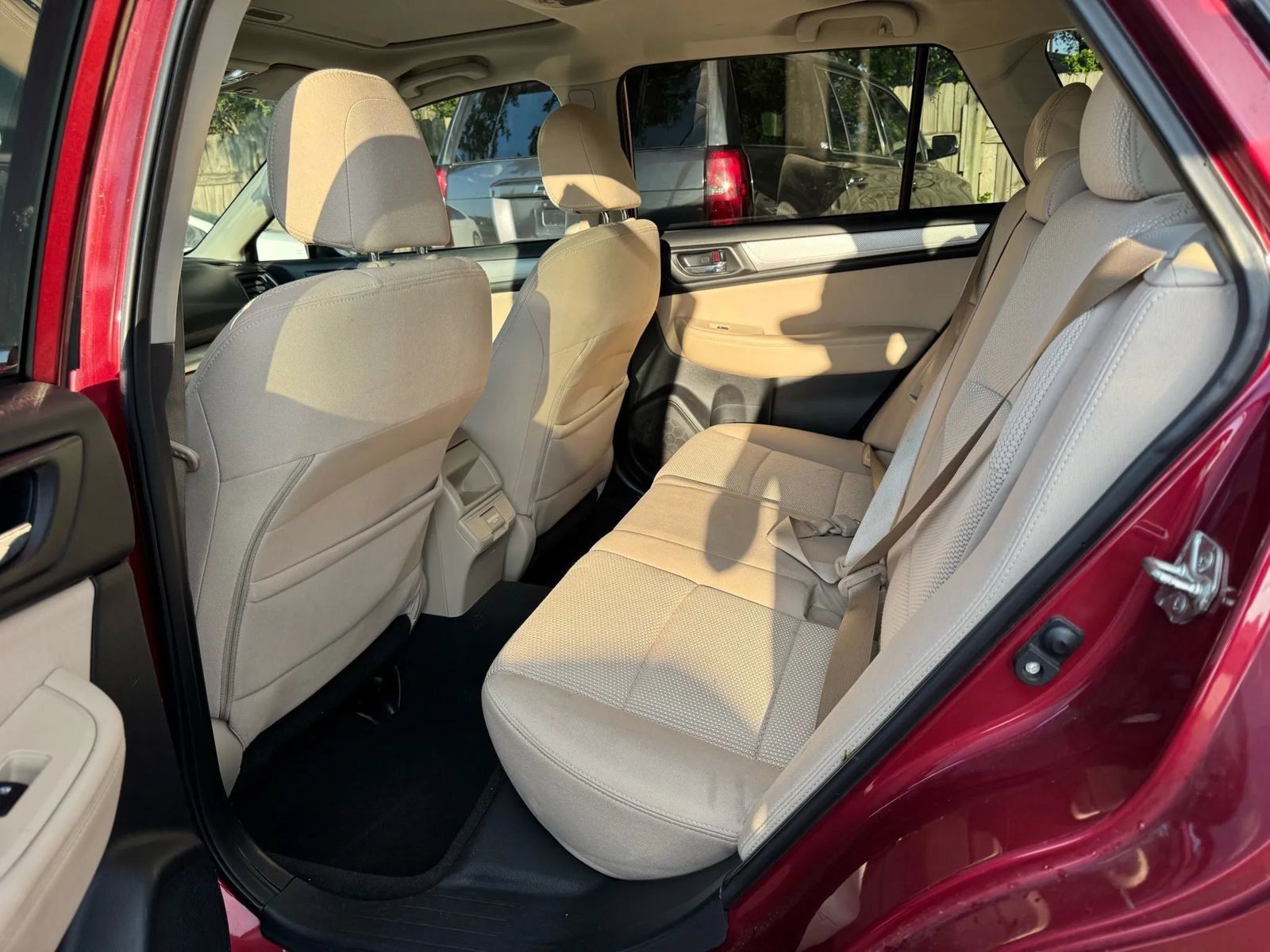 Used 2018 Subaru Outback 2.5i Premium AWD/4WD image 19