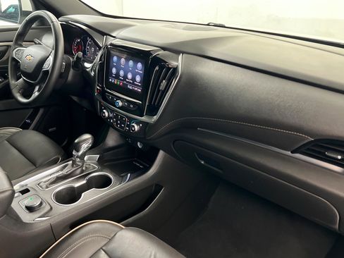 Used 2023 Chevrolet Traverse Premier AWD/4WD image 26