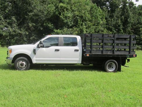 Used 2017 Ford F350 XL w/ Power Equipment Group image 3