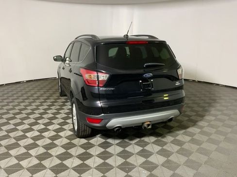 Used 2018 Ford Escape SE image 9