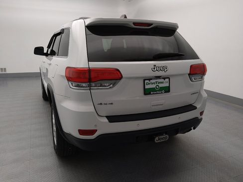 Used 2018 Jeep Grand Cherokee Laredo image 6