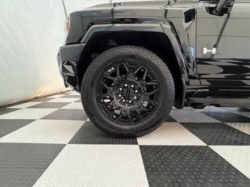 Used 2025 GMC Hummer EV 2X AWD/4WD image 10