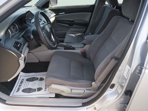 Used 2012 Honda Accord LX image 9