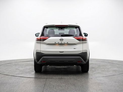 Used 2024 Nissan Rogue SV FWD image 7