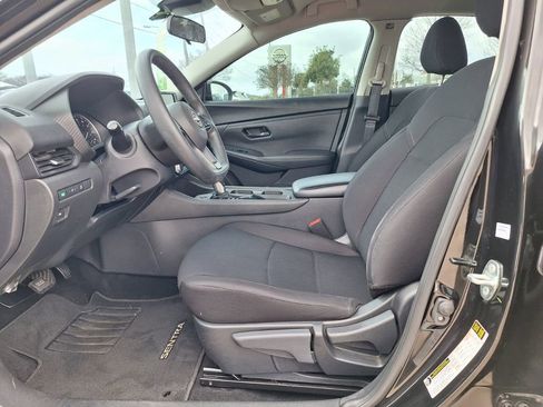 Used 2024 Nissan Sentra S FWD image 11