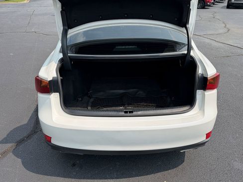 Used 2017 Lexus IS 300 AWD image 8