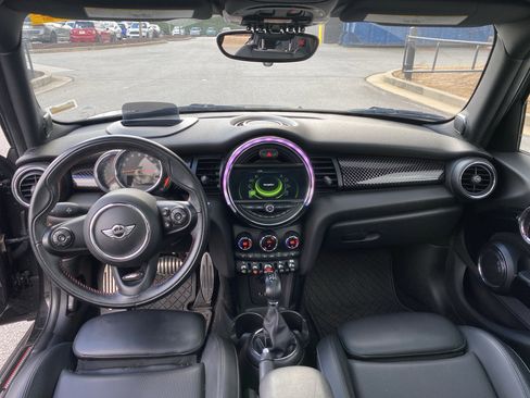 Used 2018 MINI Cooper S image 28