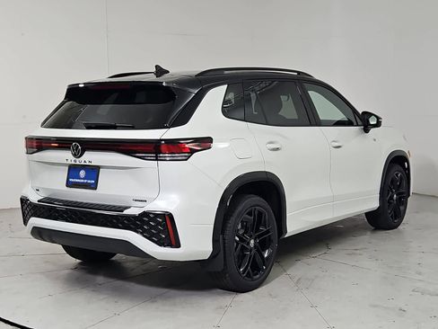 New 2026 Volkswagen Tiguan SE R-Line AWD/4WD image 6