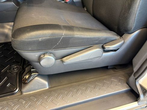 Used 2013 Toyota FJ Cruiser 4WD image 14