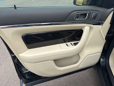 Used 2014 Lincoln MKS AWD w/ Equipment Group 201A image 12