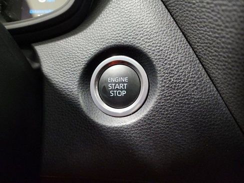 Used 2021 Toyota Corolla SE w/ SE Premium Package FWD image 32