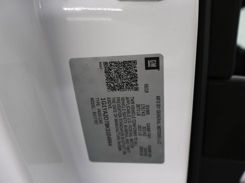 Used 2019 Chevrolet Corvette Stingray Coupe w/ 1LT RWD image 46
