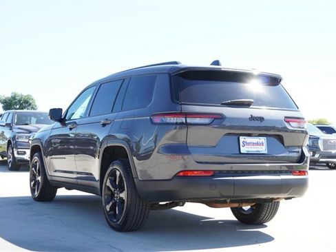 Used 2024 Jeep Grand Cherokee L Limited w/ Black Appearance Package image 7