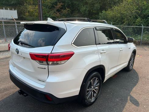 Used 2018 Toyota Highlander Limited Platinum AWD/4WD image 5