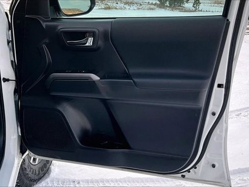 Used 2023 Toyota Tacoma TRD Off-Road image 26