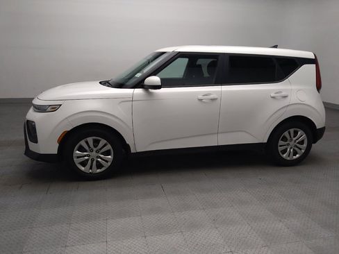 Used 2021 Kia Soul LX FWD image 2