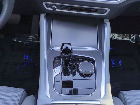 Used 2023 BMW X6 xDrive40i w/ Climate Comfort Package image 19