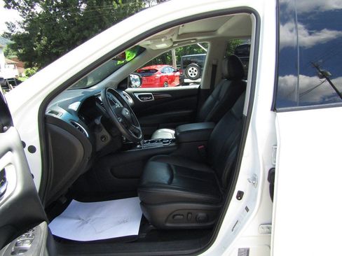 Used 2016 Nissan Pathfinder Platinum AWD/4WD image 14