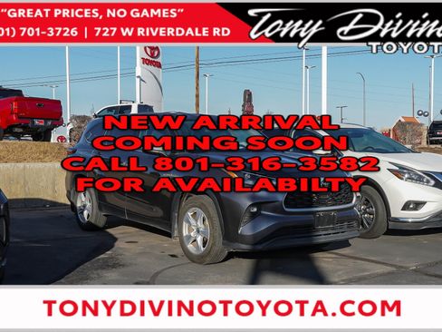 Certified 2022 Toyota Highlander LE image 1