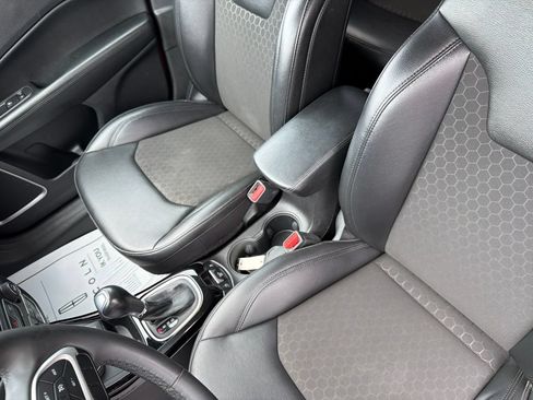 Used 2021 Jeep Compass Latitude AWD/4WD image 18