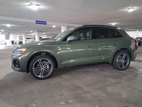 Used 2023 Audi Q5 e Premium Plus image 2