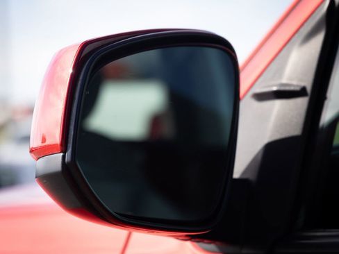 Used 2019 Toyota Tacoma SR5 image 9