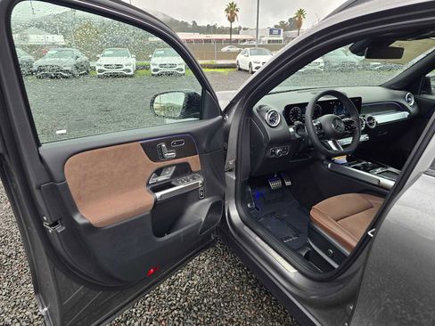 New 2026 Mercedes-Benz GLB 250 4MATIC image 21