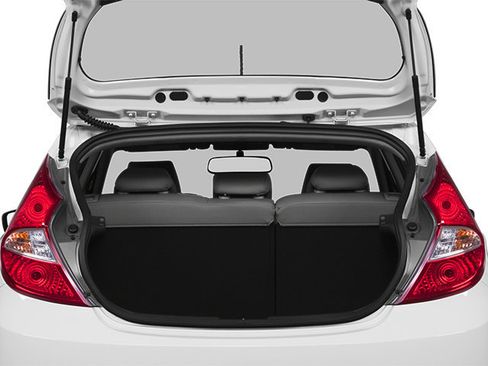 Used 2013 Hyundai Accent SE FWD image 14