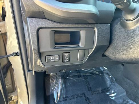 Used 2016 Toyota Tacoma TRD Off-Road AWD/4WD image 20