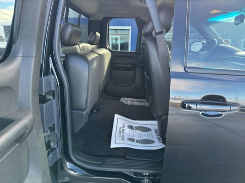 Used 2011 GMC Sierra 1500 SLT w/ SLT Convenience Package image 20