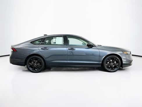 Used 2025 Honda Accord SE image 10