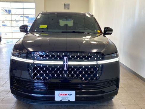 New 2025 Lincoln Navigator L Black Label image 3