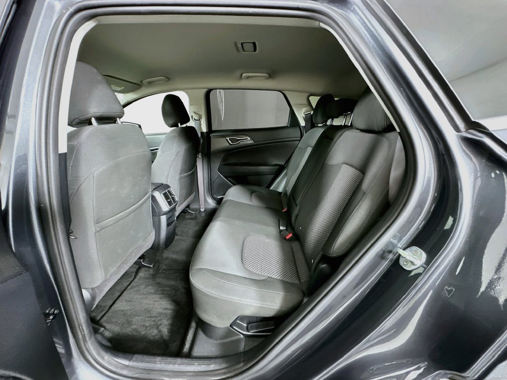 Used 2023 Kia Sportage LX AWD/4WD image 24