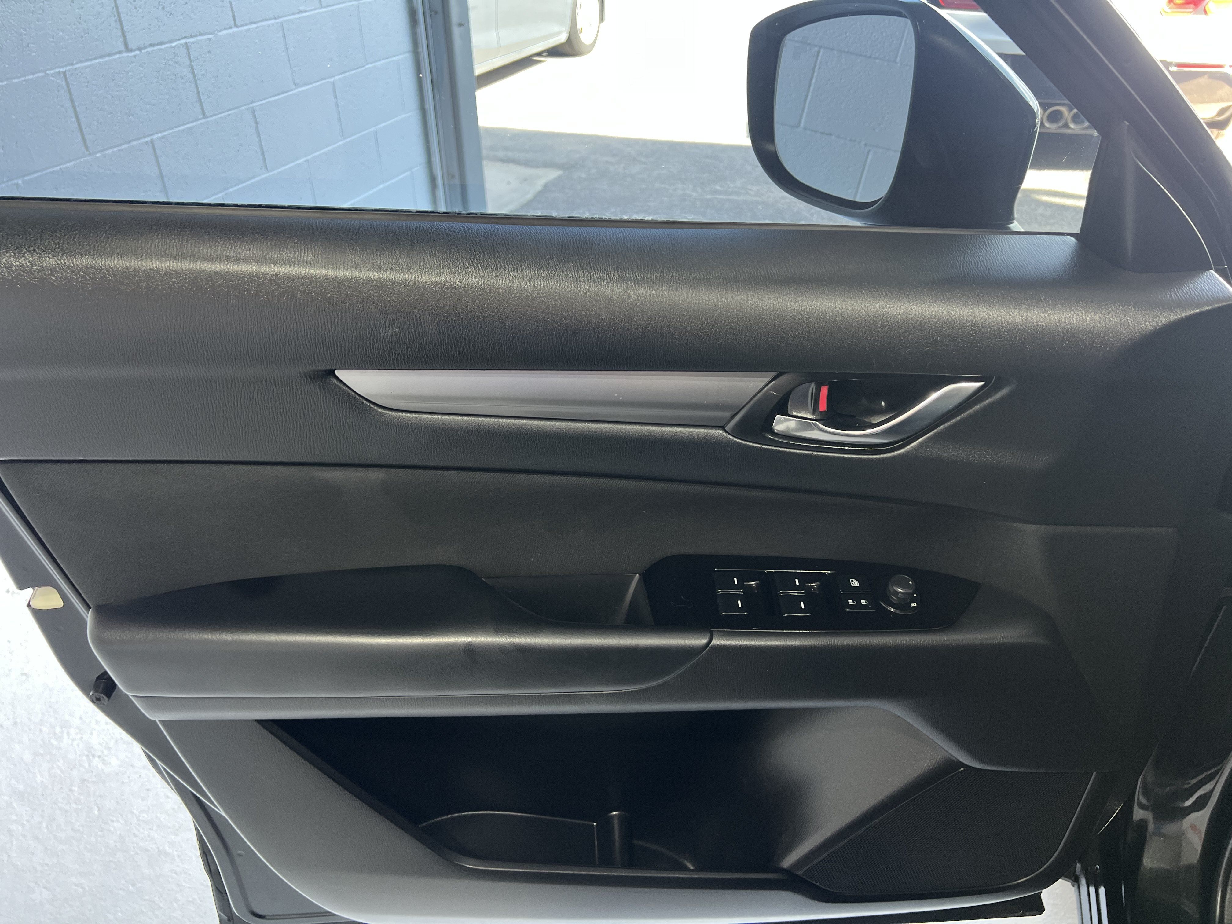 Used 2020 MAZDA CX-5 Sport FWD image 10