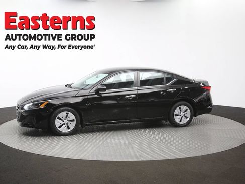 Used 2023 Nissan Altima 2.5 S FWD image 57