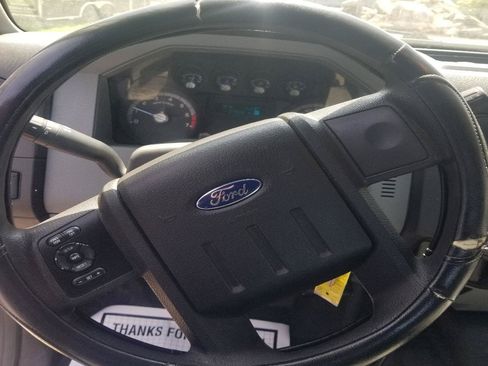 Used 2016 Ford F250 XL AWD/4WD image 6